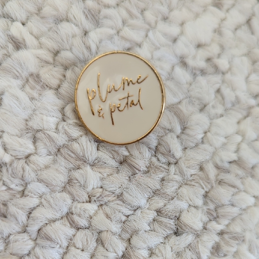 Plume & Petal Gold and Cream Pin